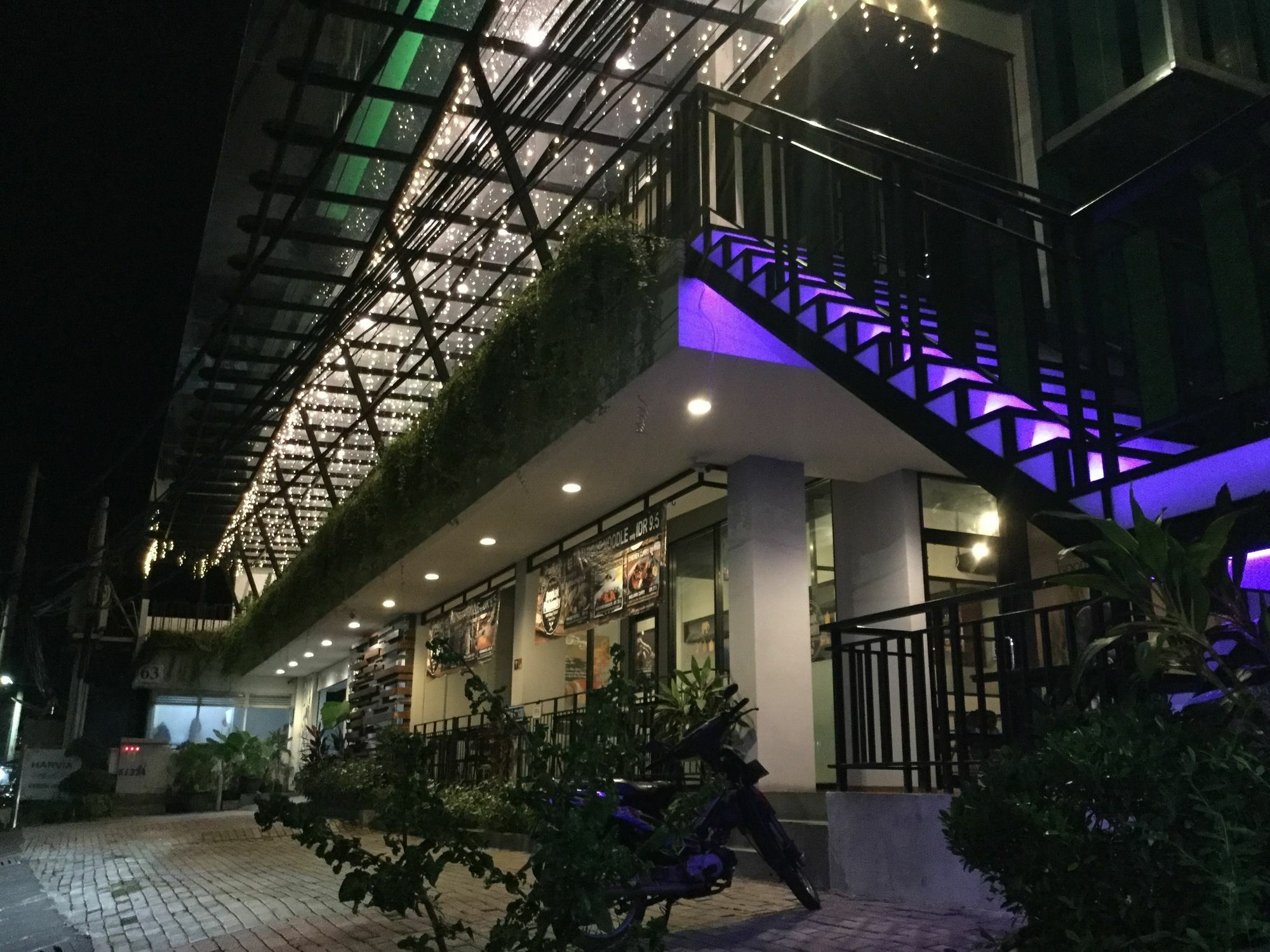 Harvia Suites Kebon Jeruk Yakarta Exterior foto